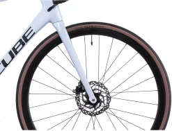 Cube Attain GTC Race Frostwhite'n'carbon 8 Cube Attain GTC Race Frostwhite'n'carbon -Professional Bicycle Store cube attain gtc race frostwhitencarbon 3