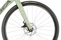 Orbea Avant H40 Metallic Green/artichoke -Professional Bicycle Store orbea avant h40 metallic green artichoke 5